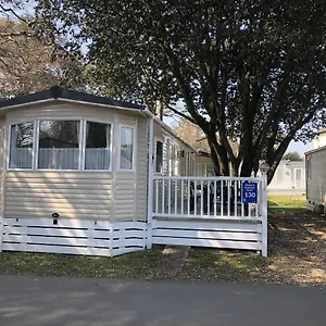  Chalet Mudeford Beach Lodge